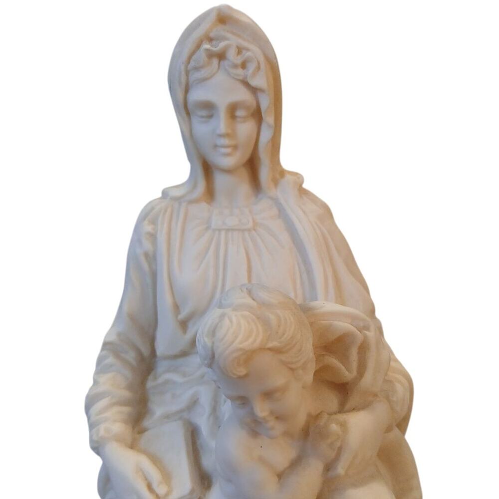 Vtg R.R. Roman Italy Statue of Virgin Mary with Baby Jesus Resin Figurine 6.25”t - Picture 6 of 9
